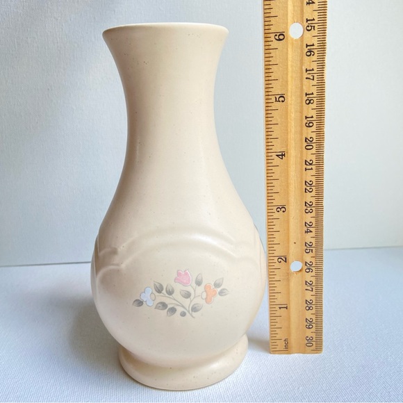 Pfaltzgraff Remembrance retired stoneware vase pink white peach floral 6.25 inch - Picture 6 of 7